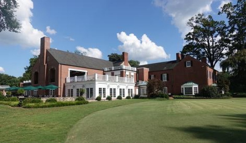Old Town Golf clubhouse.jpg